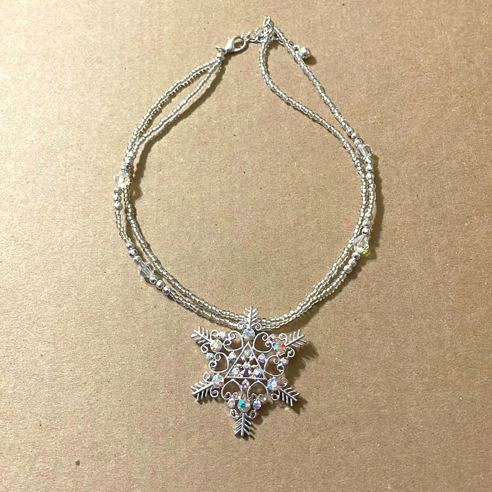 Snowflake necklace